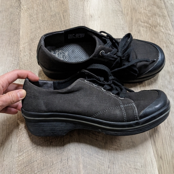 Dansko Black Vegan Leather Heeled Shoes Size 38 - Picture 4 of 11